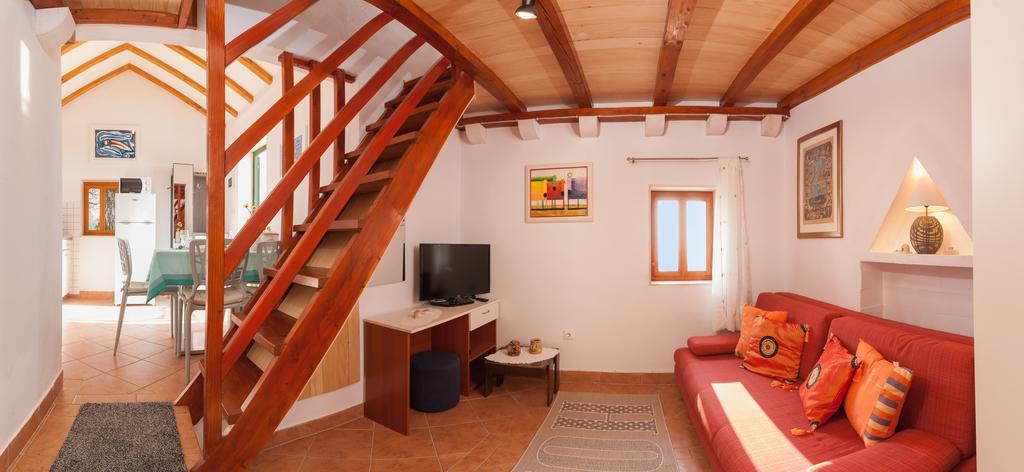 Holiday Home Vineyard House Μπολ Εξωτερικό φωτογραφία