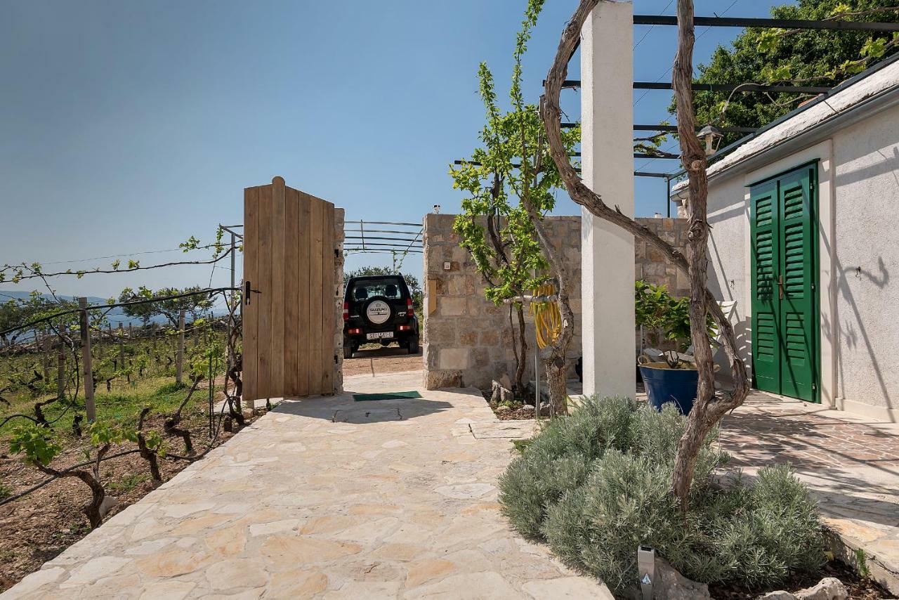 Holiday Home Vineyard House Μπολ Εξωτερικό φωτογραφία